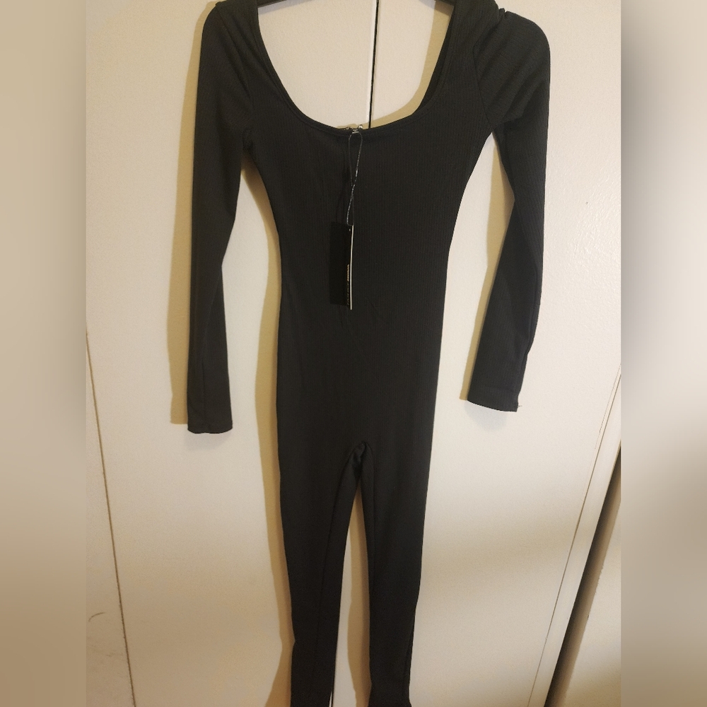 NWT Black Long Sleeve Bodysuit - Picture 4 of 4